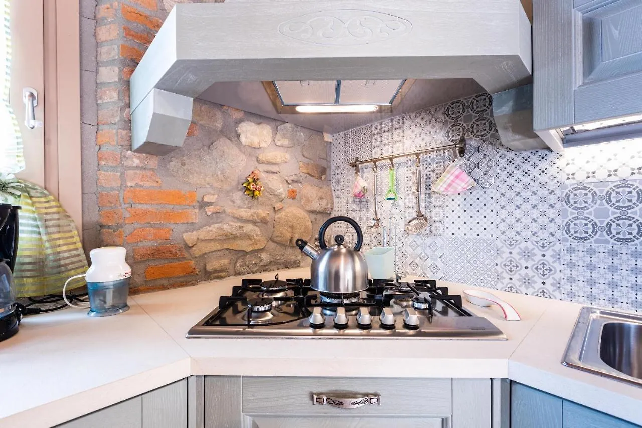 Апартаменты Appartamento In Casale Con Piscina Casa I Pavoni Кьянни Италия