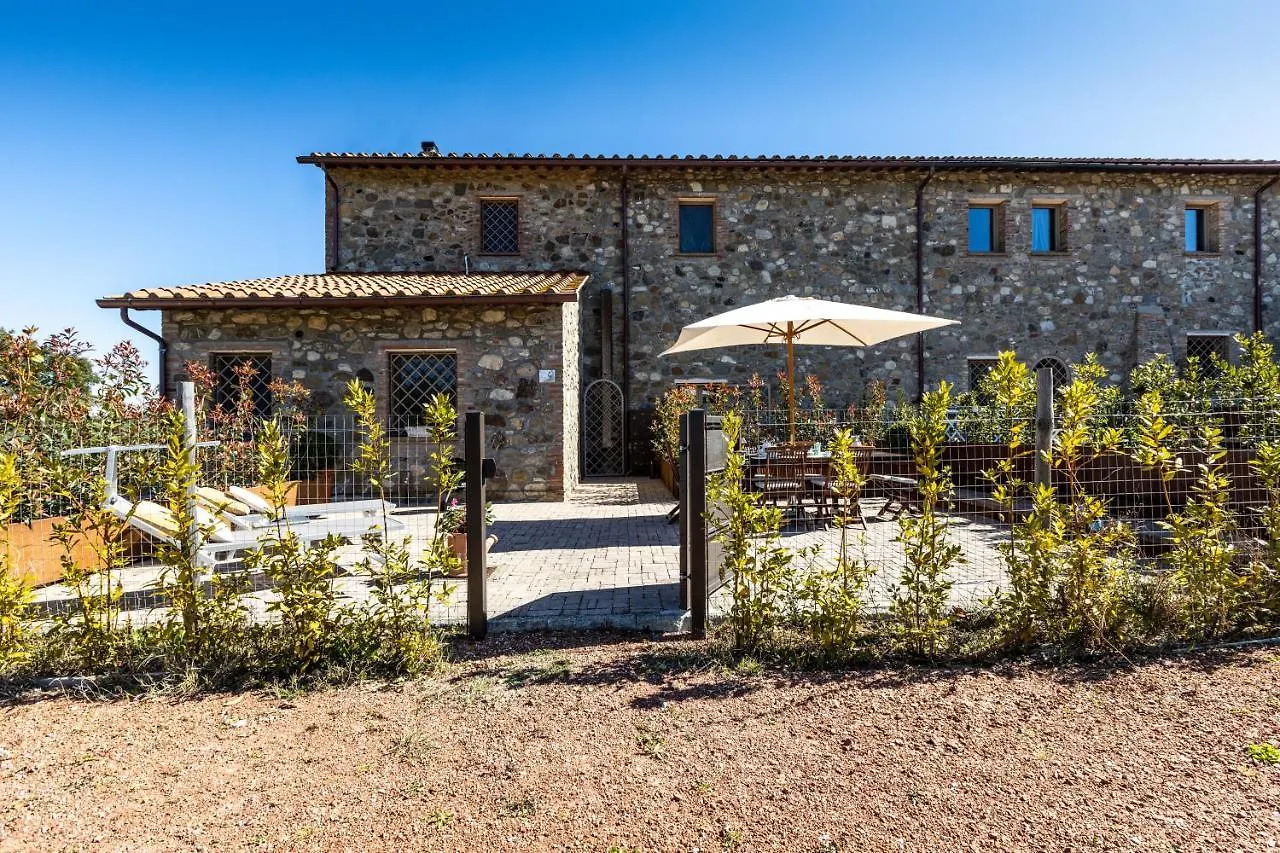 Апартаменты Appartamento In Casale Con Piscina Casa I Pavoni Кьянни