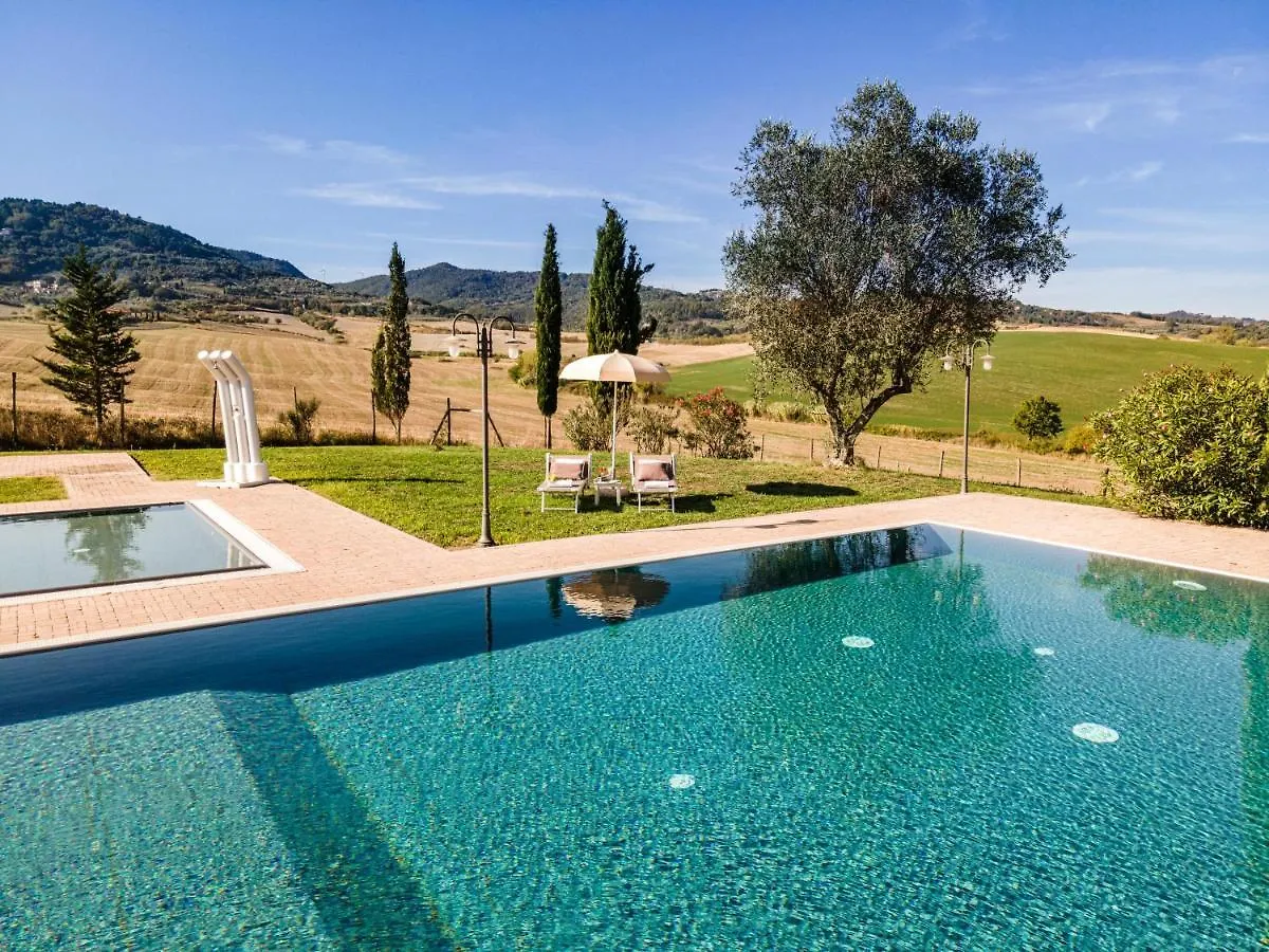 Appartamento in casale con piscina Casa I Pavoni Chianni Italia